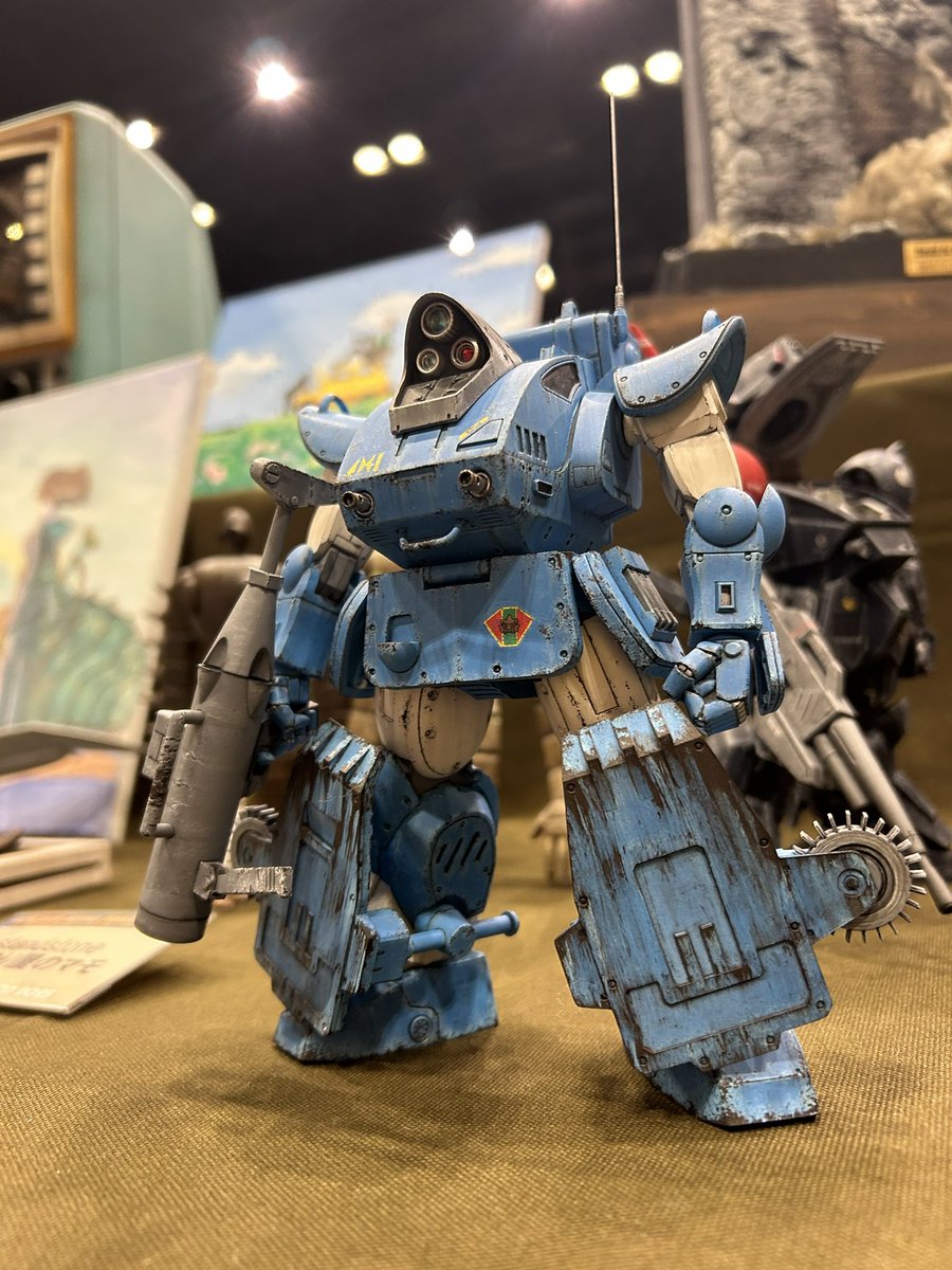 standstone6's tweet image. 宮崎メカ模型クラブ展示会。
僕のチームは @tsuta772_hana さんが急遽参加出来なくなったんですが愛知県からボトムズでお馴染みの もっきり屋のマモさんと岡山県からフィギュア塗装でお馴染みのムッシーさんとゆう強力な助っ人が参加してくれて…🥹 卓を盛り上げてくれました😭
ほんま人徳ですわ〜😭