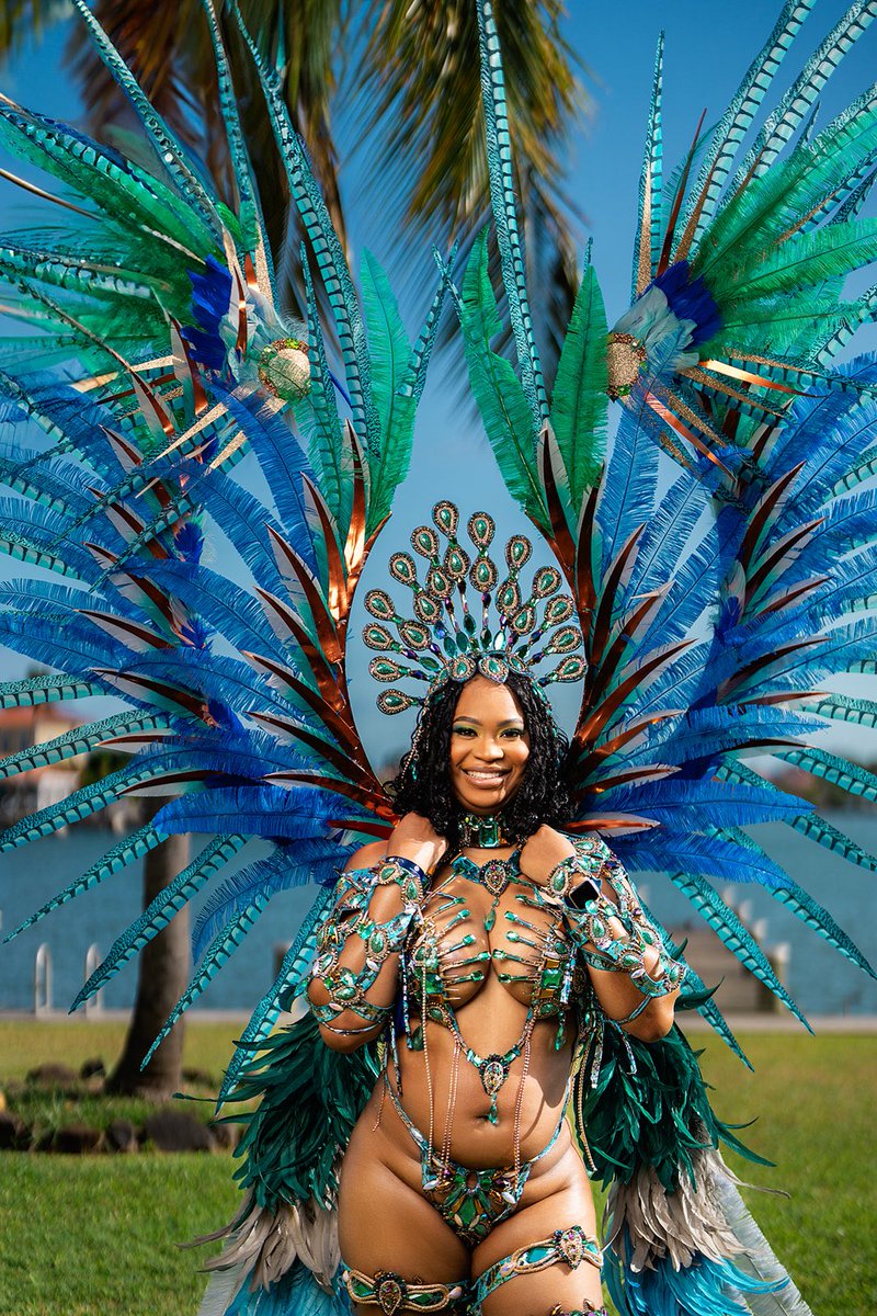 εαяℓz tweet media