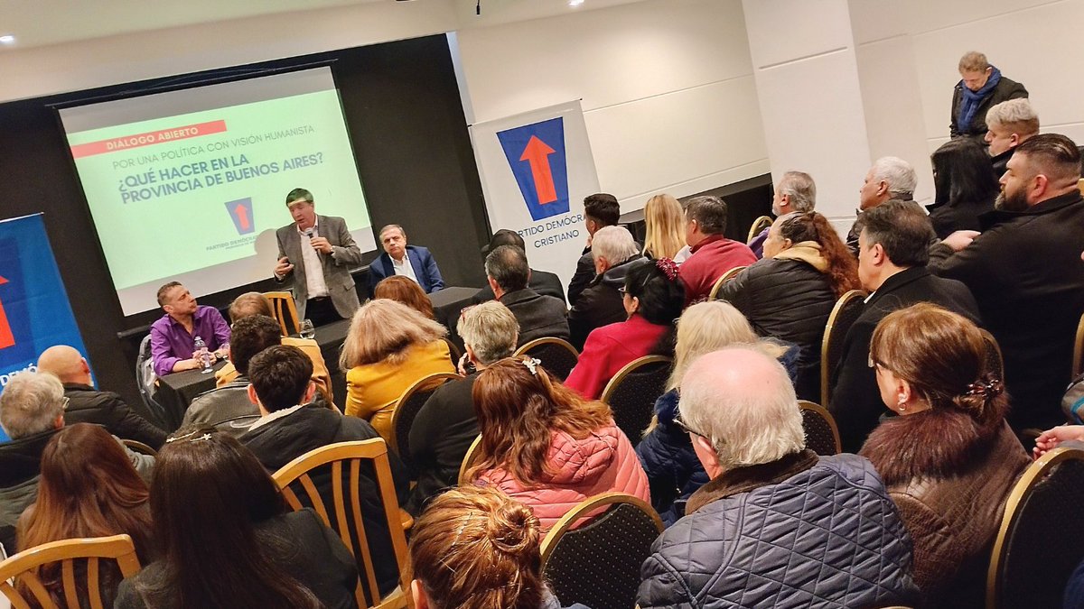 LicDanielArroyo's tweet image. Necesitamos una política con una visión humanista. Compartimos un diálogo abierto con el diputado nacional @juanfbrugge y Pablo Vázquez (Democracia Cristiana PBA). Presenté 7 propuestas claras para la provincia, con eje en las familias, la educación y la seguridad.