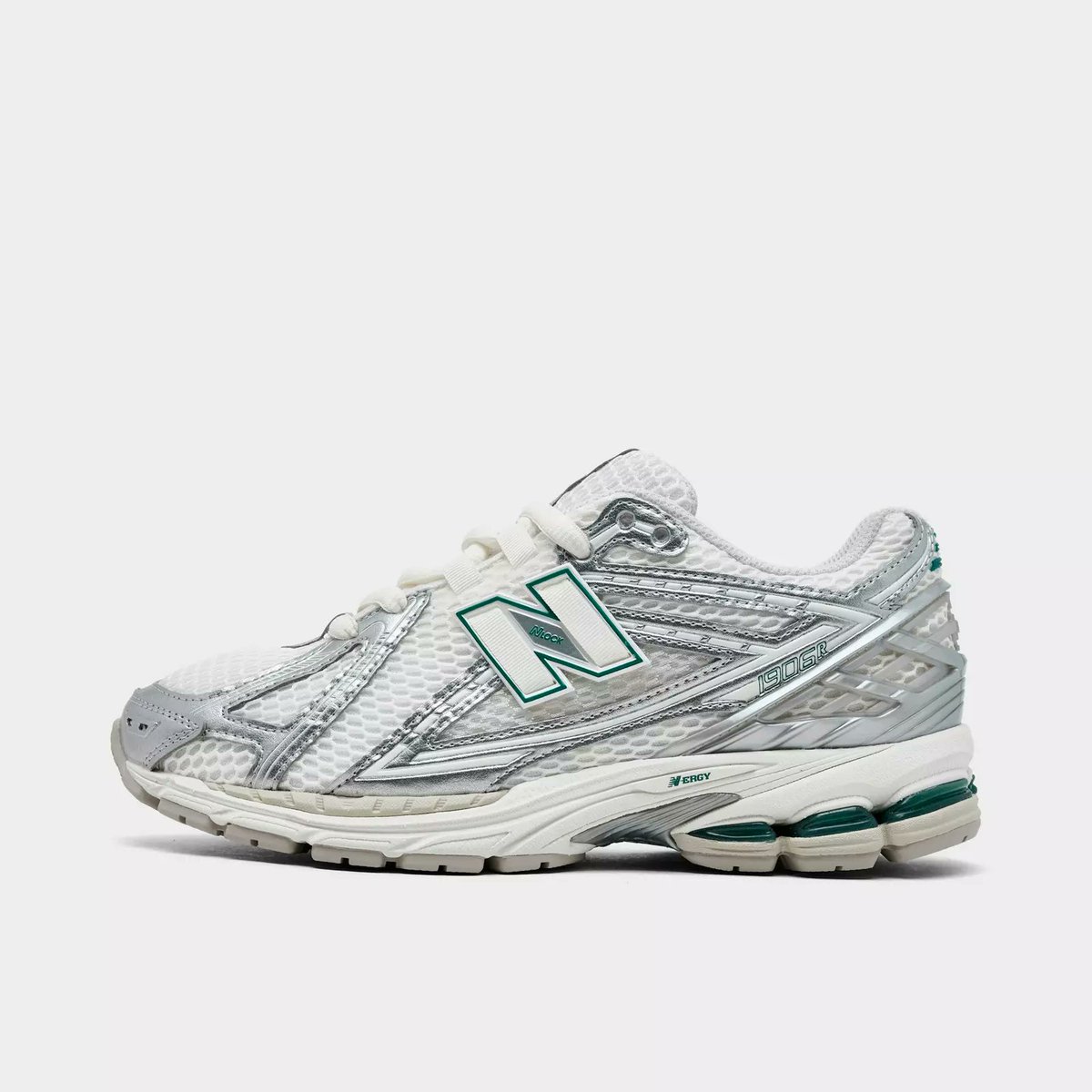 solefed's tweet image. Ad: Deal $90 - Women's New Balance 1906R 'Silver Metallic/Sea Salt'. Retail $160
-> mavely.app.link/e/U2191tLLeVb