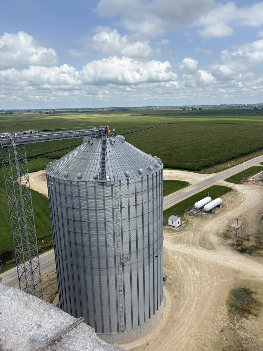 River Valley Coop Interns tweet media