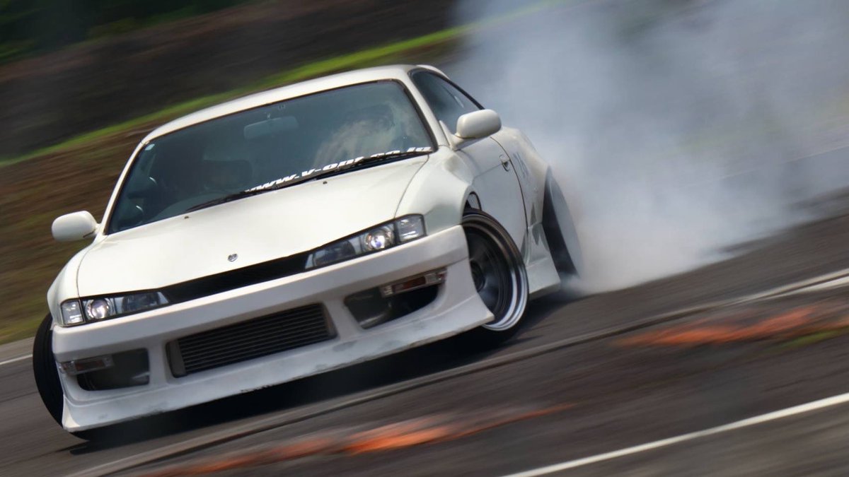 #車は荷重かかってるときが一番カッコいい