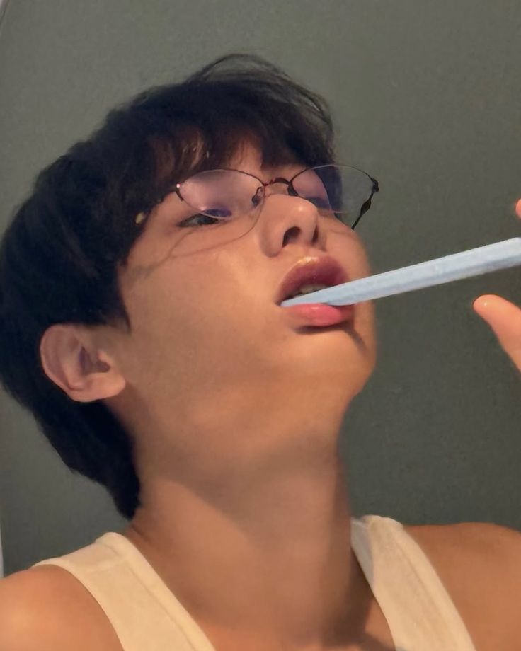 luxhours's tweet image. ⠀
⠀
            luxhours  ♧  sns update
            ≡  072325    ⫶    ⟟   disabled  

            proof of life! get unready w     
          me to laze around some more. 

⠀⠀