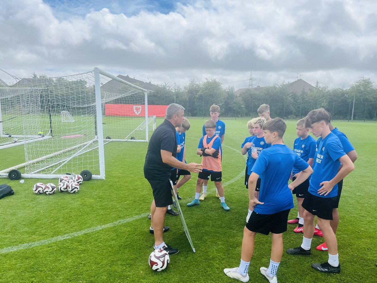 Dafydd Evans (@1dafyddevans) on Twitter photo Another strong and committed International π group on our <a href="/UEFA/">UEFA</a> <a href="/FAWCoachEd/">β½οΈ FAW Coaching</a> Wales UEFA B residential coaching course.
Great to have more former players / coaching colleagues from DeMatha / Bethesda SC and the DMV with us in Wales. πΊπΈ β€οΈ π΄σ §σ ’σ ·σ ¬σ ³σ Ώ
#development Another strong and committed International π group on our <a href="/UEFA/">UEFA</a> <a href="/FAWCoachEd/">β½οΈ FAW Coaching</a> Wales UEFA B residential coaching course.
Great to have more former players / coaching colleagues from DeMatha / Bethesda SC and the DMV with us in Wales. πΊπΈ β€οΈ π΄σ §σ ’σ ·σ ¬σ ³σ Ώ
#development