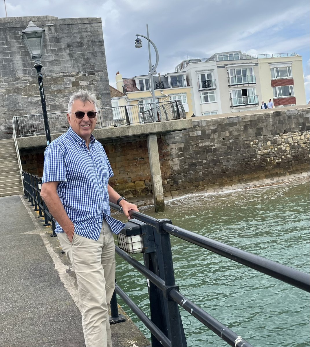 A bit of nostalgia on my way to the Isle-of-Wight. Over 50 years have passed since my mother sewed my Young Ornithologists Club (YOC) badge onto my anorak sleeve upside down! #ClarencePier #OldPortsmouth