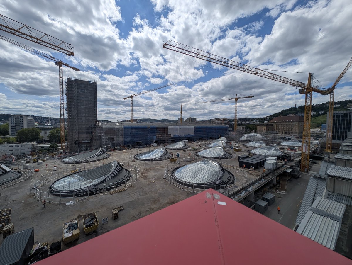 Benni Worldwide tweet media