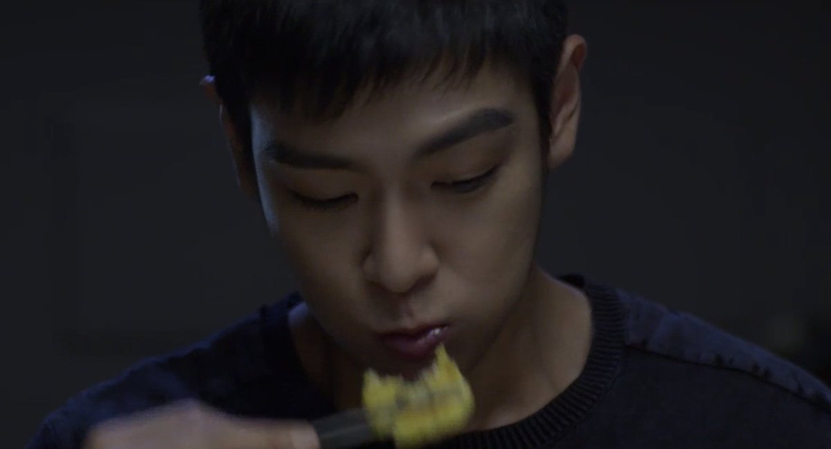 PYB_BB615's tweet image. 대호ㄹㅇ개귀여운게
전먹을때 엄청 크게 베어무는데 정작먹은건 3분의1밖에없음 이 모에포인트를 다들 알앗음 좋겟어