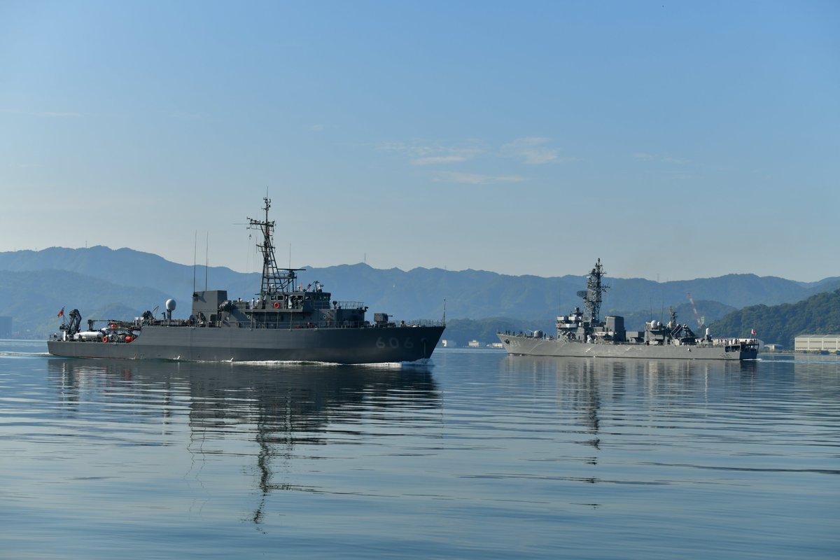 Glorious_mist's tweet image. 第12護衛隊の護衛艦とね
が舞鶴に入港しました。
早朝の入港ということで、水面がまだ穏やかで
船にきらきらと光が反射していました。