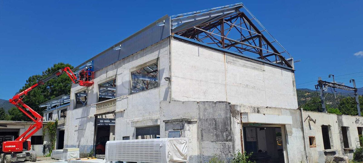 🔧 ¡Avanzan los trabajos en Saint-Egrève #Francia!

Nos encontramos en plena fase de montaje, donde ya se puede apreciar el desarrollo de la estructura metálica.

🏗️ La estructura ha sido diseñada a medida para adaptarse perfectamente a los requerimientos de nuestro cliente.