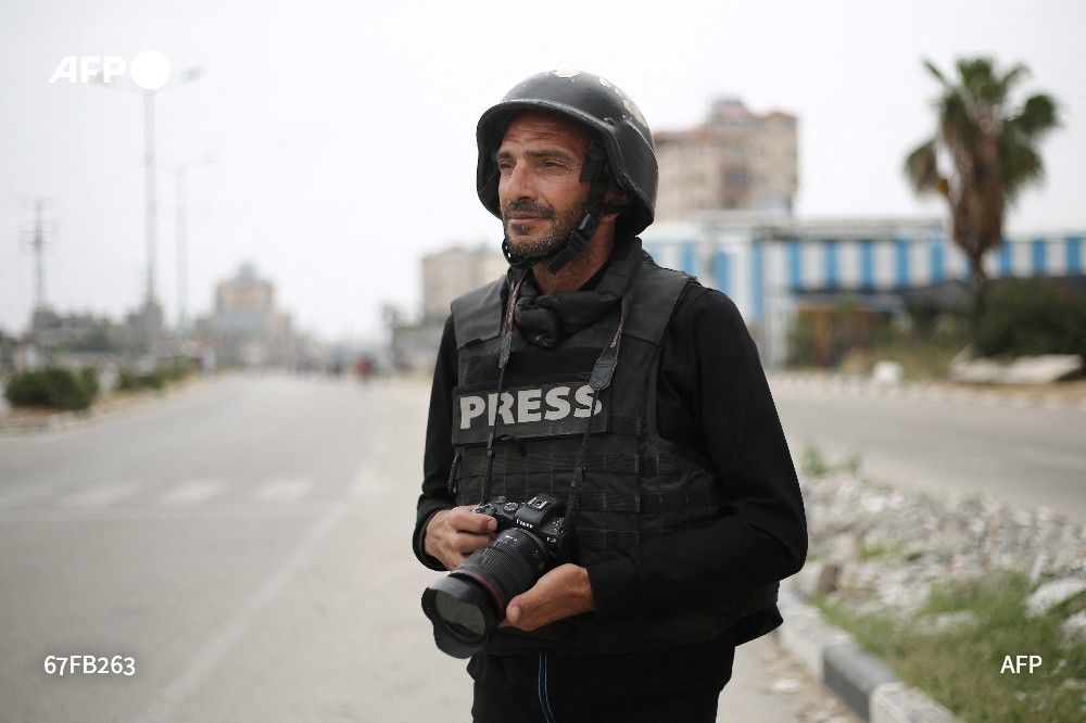 afpfr's tweet image. 📸 "On n'a plus de force à cause de la faim". Plusieurs journalistes de l'AFP dans la bande de Gaza racontent avoir de plus en plus de difficultés à couvrir la guerre entre Israël et le Hamas palestinien en raison des graves pénuries alimentaires.
➡️ u.afp.com/Sgwv