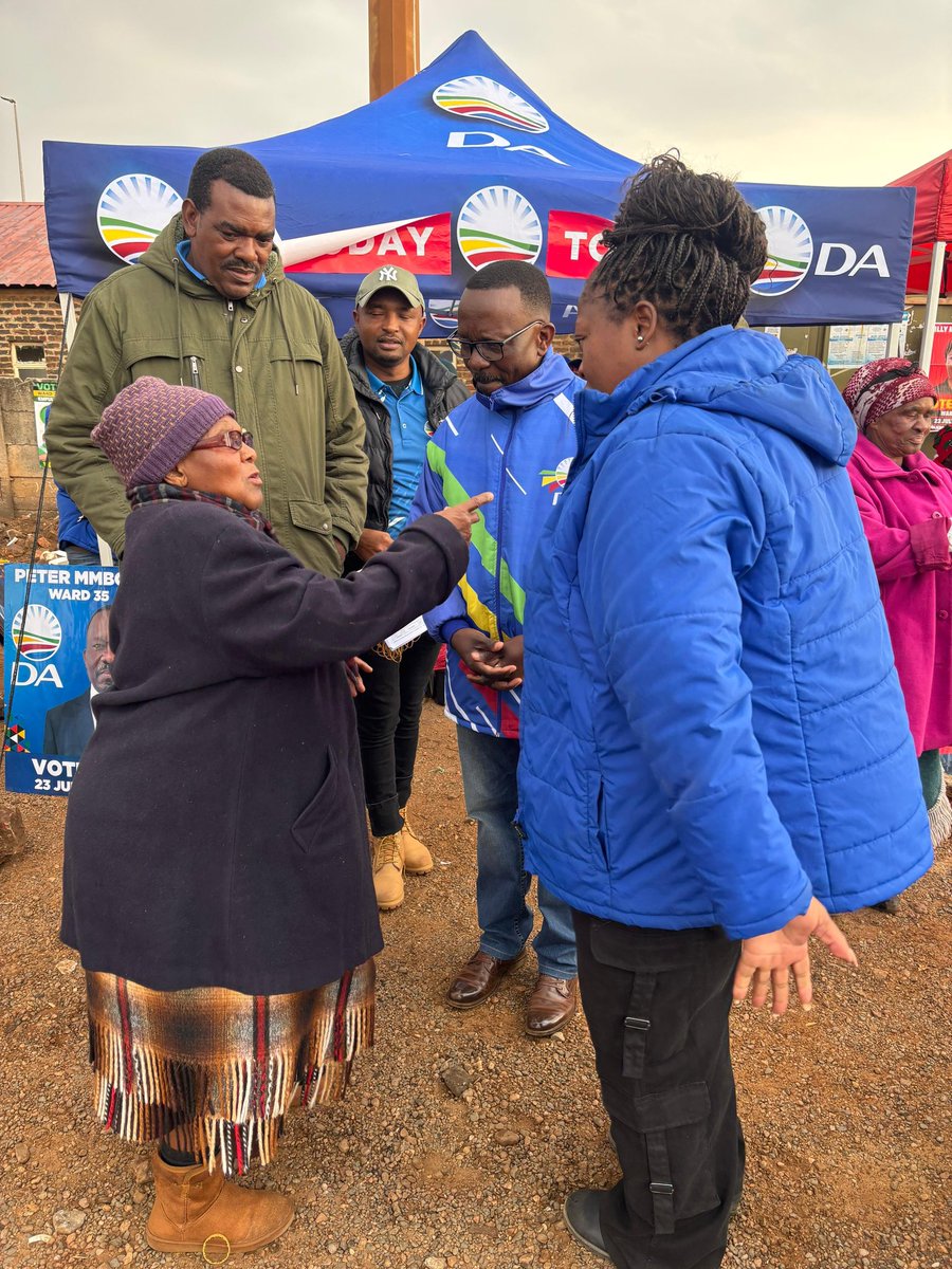 DAGauteng's tweet image. ⛑📩 Help the DA rescue Emfuleni and take back control of your ward! If you are a resident in Ward 35, Emfuleni Municipality, go to your nearest voting station to #VoteDA. The voting stations are open until 21h00 today.