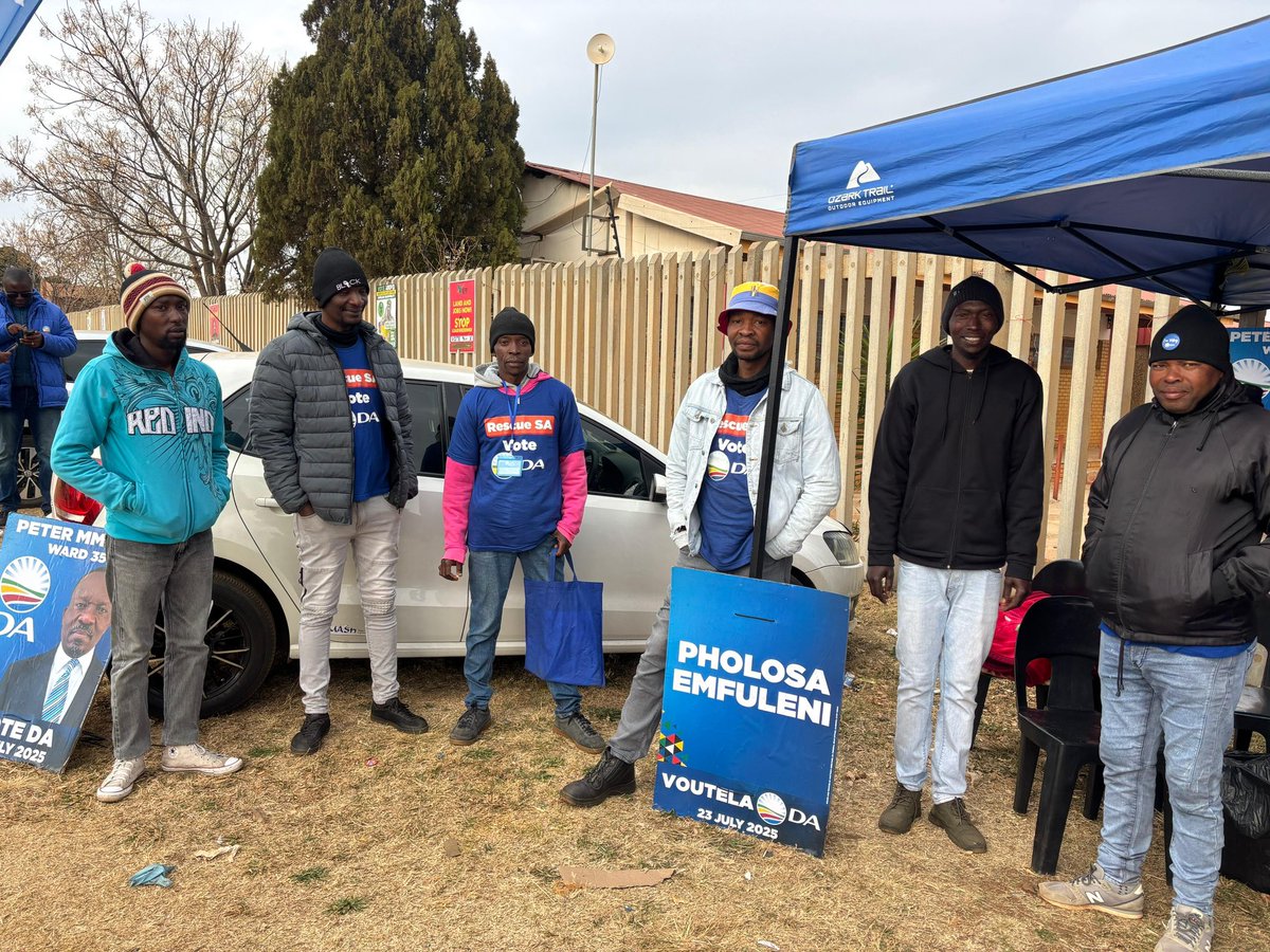 DAGauteng's tweet image. ⛑📩 Help the DA rescue Emfuleni and take back control of your ward! If you are a resident in Ward 35, Emfuleni Municipality, go to your nearest voting station to #VoteDA. The voting stations are open until 21h00 today.
