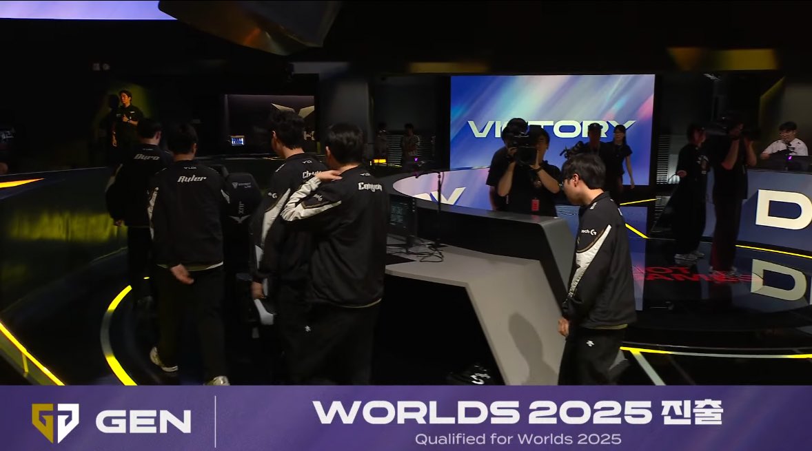 vev_cho's tweet image. 대황젠 LCK 플옵 &amp;amp; 월즈 진출!!