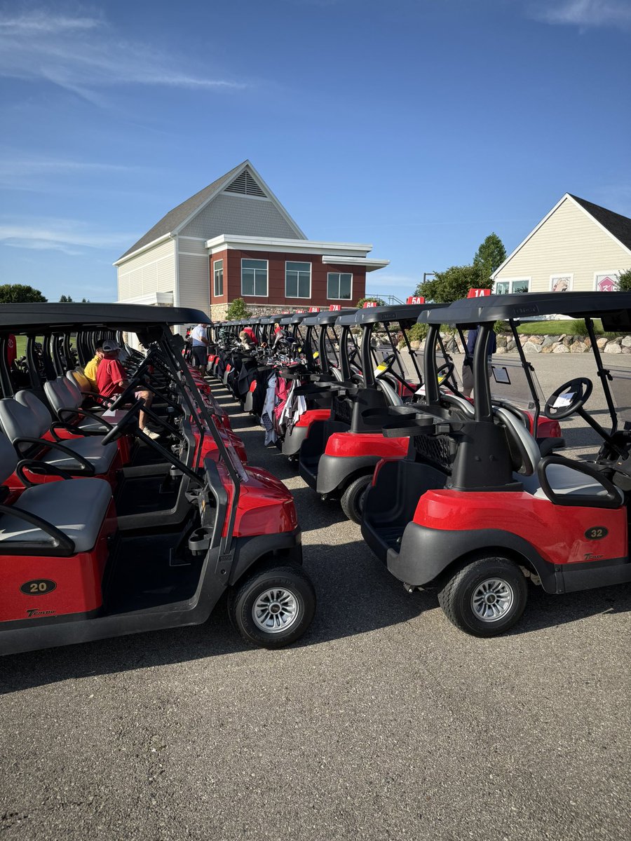 FerrisMBBALL's tweet image. Beautiful morning for the 22nd annual Ferris State Men’s Basketball Golf Outing at Katke Golf Course ⛳️