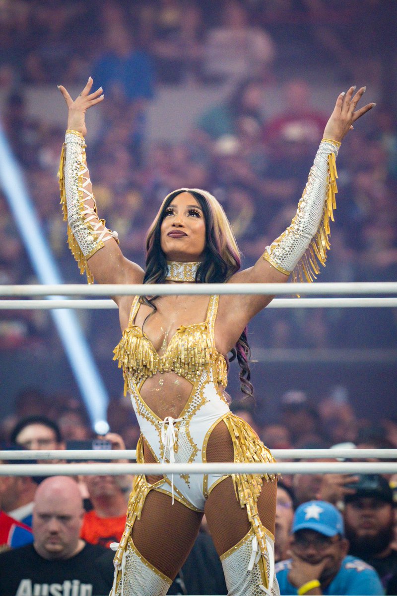 #AEWDynamite follow train

- Retweet/Repost 
- Reply with your AEW wrestler 
- Reply IFB