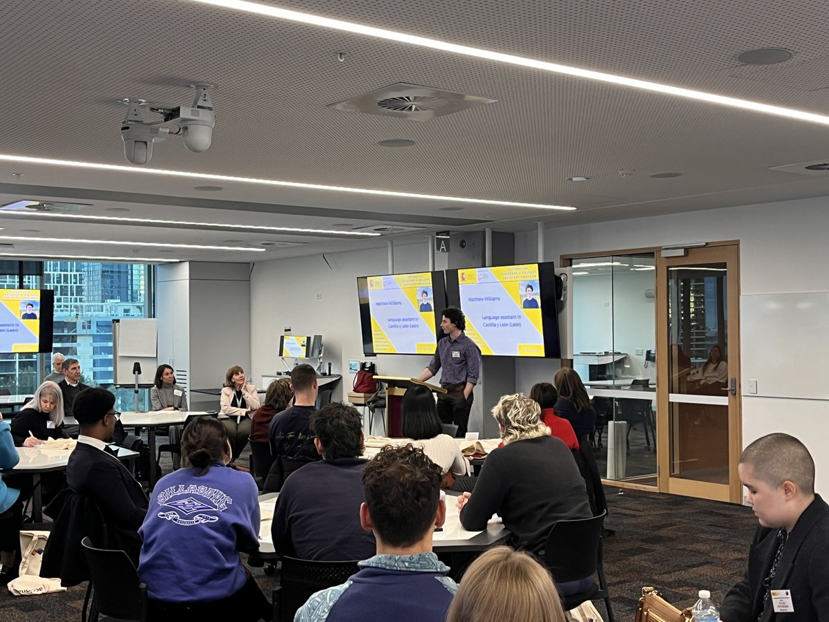 Education Office of Spain in Australasia (@education_spain) on Twitter photo Hoy nos hemos reunido con antiguos y nuevos auxiliares de conversación australianos en @monash_uni.
<a href="/AccEducativaExt/">Acción Educativa Exterior</a>
#auxiliaresdeconversacion Hoy nos hemos reunido con antiguos y nuevos auxiliares de conversación australianos en @monash_uni.
<a href="/AccEducativaExt/">Acción Educativa Exterior</a>
#auxiliaresdeconversacion
