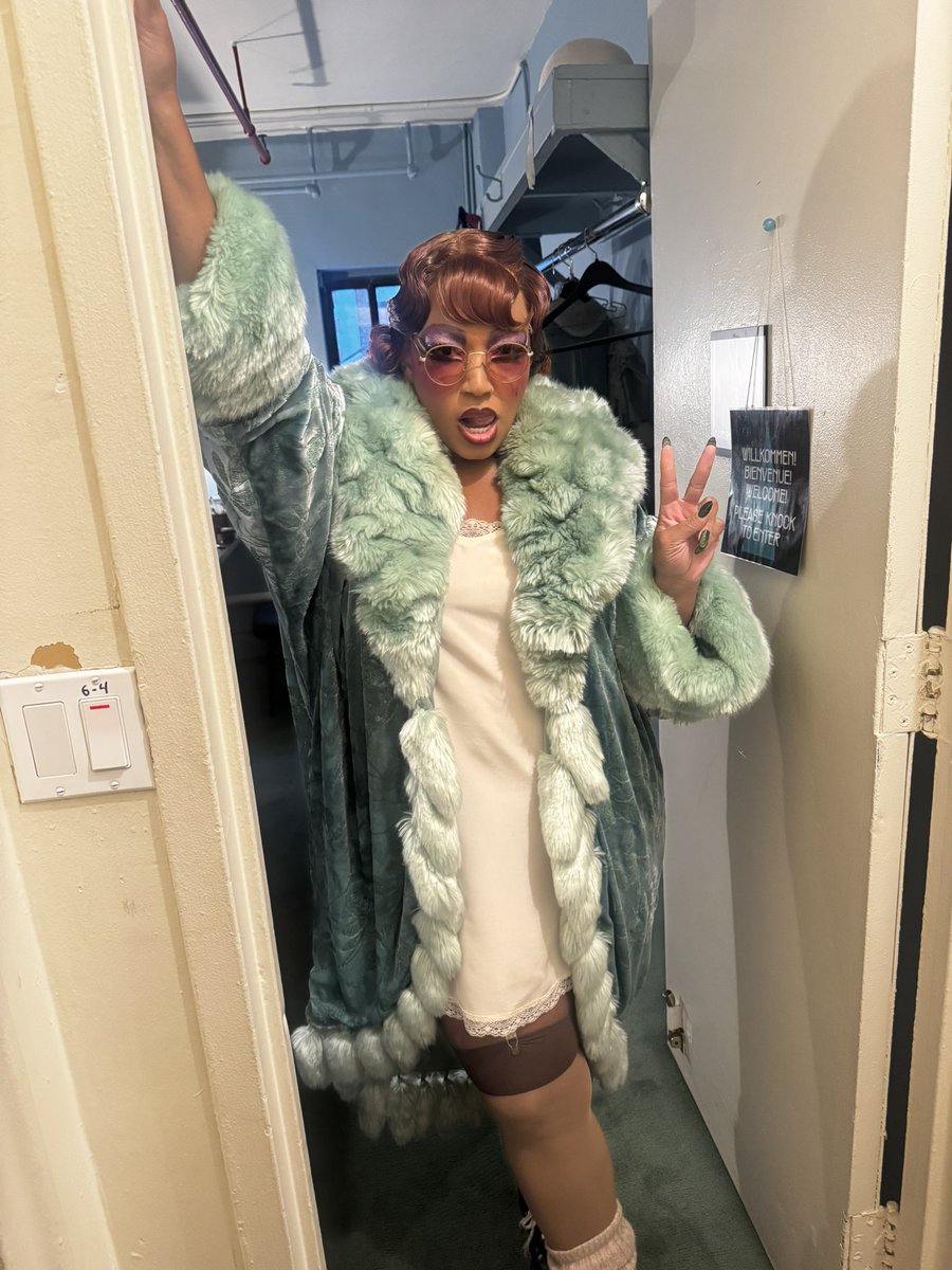 marishawallace's tweet image. I starred on Broadway last night and it wasn’t a dream. 😭🥹 Thank you to all the new fans and friends.