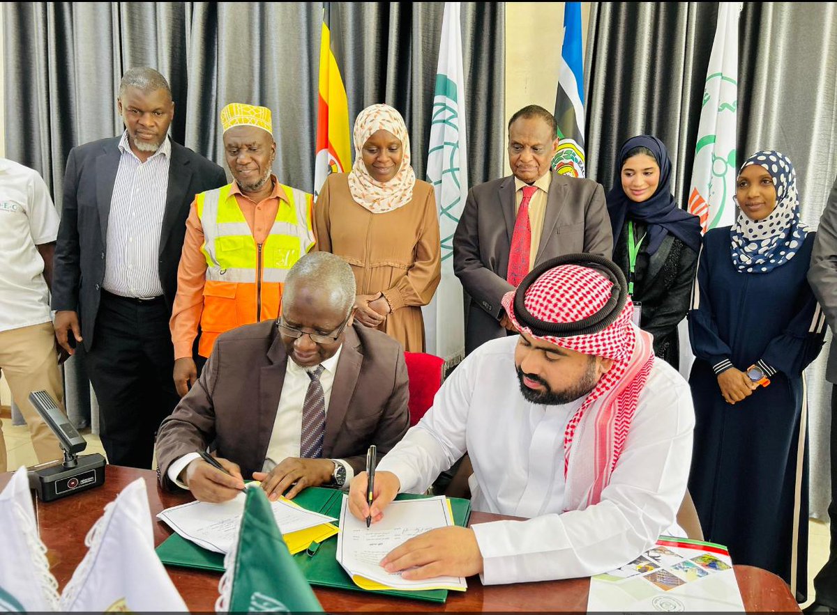 rectoriuiu1988's tweet image. Assalam alaikum ,It is with profound gratitude to Allah (SWT) and immense appreciation that I address the University community and our valued stakeholders today.
The Islamic University in Uganda (IUIU)@iuiuac @iufckabojja has been blessed with a significant gesture of…