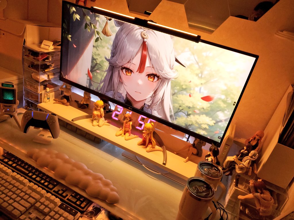 SSugoiyan's tweet image. 今日は岩元素の凝光ちゃん( *´艸｀)
明日は誰かな(*/∀＼*)
乞う御期待(*´∀｀*)
#desksetu