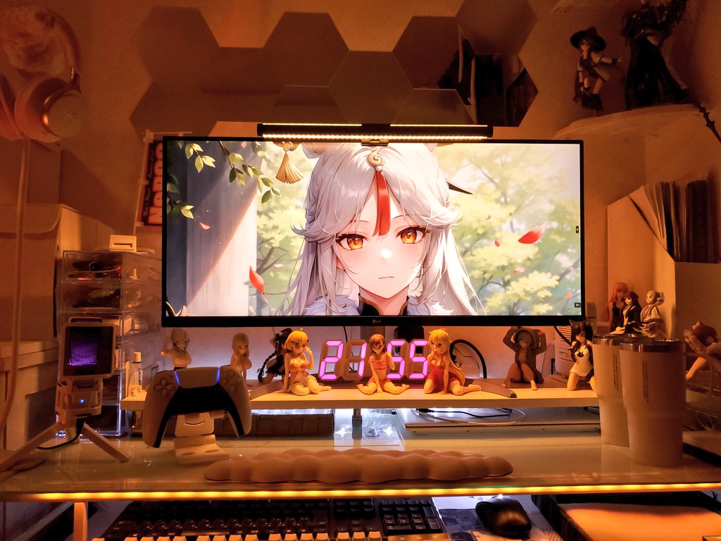 SSugoiyan's tweet image. 今日は岩元素の凝光ちゃん( *´艸｀)
明日は誰かな(*/∀＼*)
乞う御期待(*´∀｀*)
#desksetu