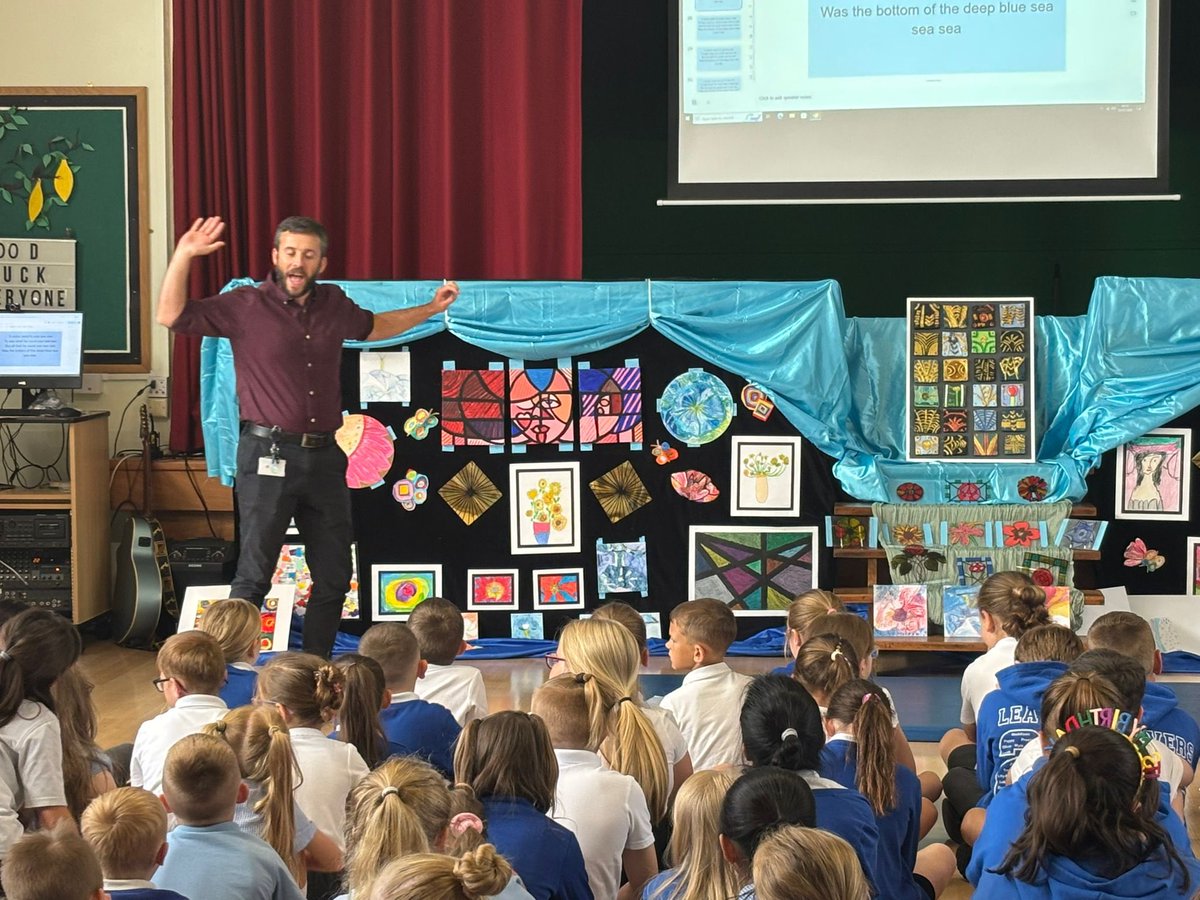 RockinghamJI's tweet image. What an incredible end to the term with @mrkinmansmusic going out with a bang to some great songs the children have loved this year. We definitely have a love for singing at Rockingham and can’t wait for September 🎤