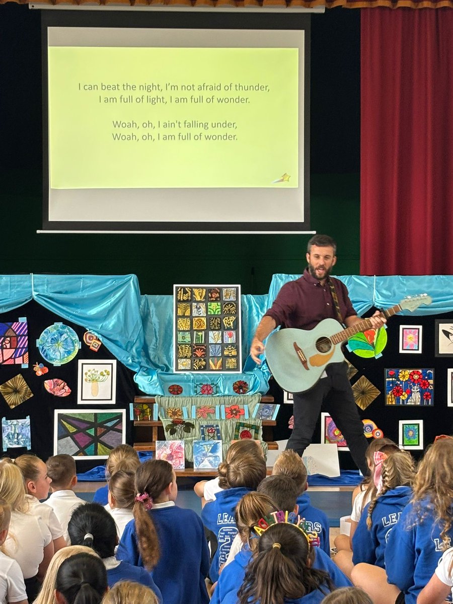 RockinghamJI's tweet image. What an incredible end to the term with @mrkinmansmusic going out with a bang to some great songs the children have loved this year. We definitely have a love for singing at Rockingham and can’t wait for September 🎤