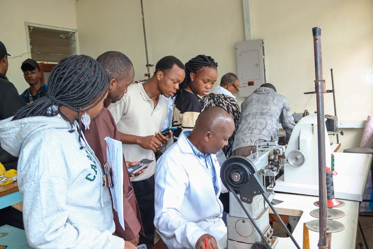 KIRDI Kenya (@kirdi_kenya) on Twitter photo We wrapped up Day 2 of the EU-EAC MARKUP II Leather Manufacturing Training with hands-on mastery at our Industrial Material Research Centre (IM-RC).
Participants engaged in practical lessons to sharpen their skills in key leather manufacturing techniques.
<a href="/ITCnews/">International Trade Centre (ITC)</a> We wrapped up Day 2 of the EU-EAC MARKUP II Leather Manufacturing Training with hands-on mastery at our Industrial Material Research Centre (IM-RC).
Participants engaged in practical lessons to sharpen their skills in key leather manufacturing techniques.
<a href="/ITCnews/">International Trade Centre (ITC)</a>