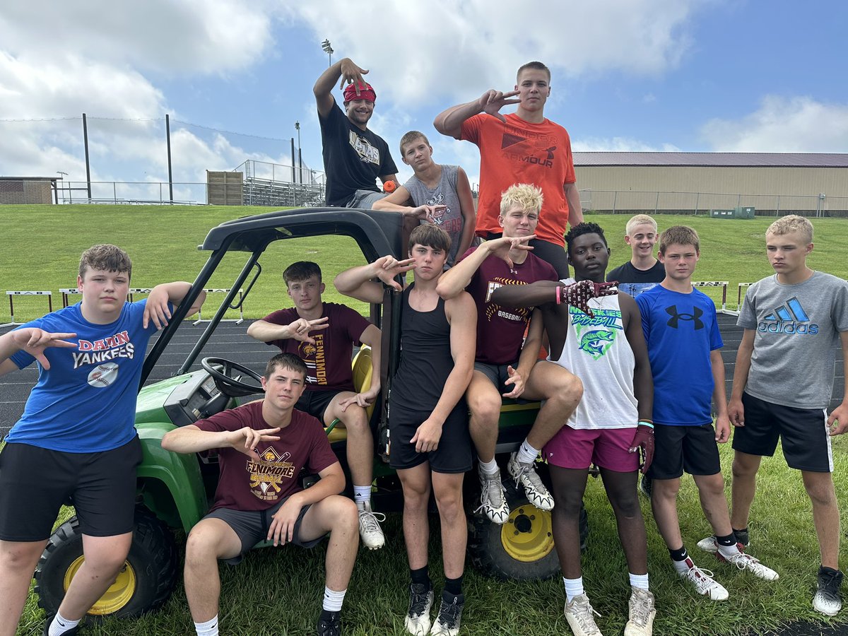 2025 Fennimore Golden Eagles Linebacker Crew. #THESTANDARD