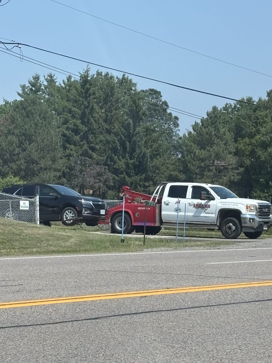 HamiltonPolice's tweet image. 🚨🚔 🚨 Last week, our Traffic Safety Unit observed this vehicle travelling 148km/h in a 60km/h zone on Highway 6 near Chippewa Road. The driver has been charged with Stunt Driving, their licence has been suspended for 30 days, and their vehicle was impounded for 14 days!…