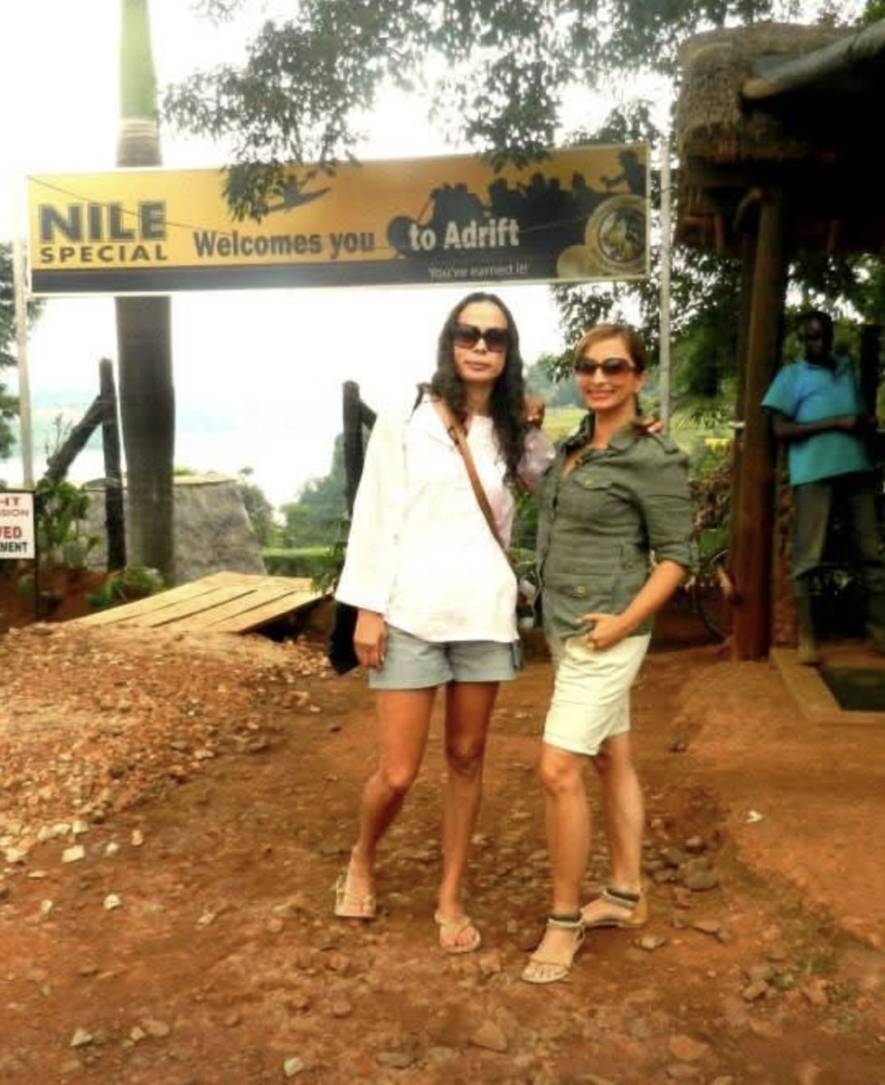jasminedotiwala's tweet image. 12years ago today, my pal & i were excited about trekking up the River Nile, in Kampala, Uganda.
As we approached this colossal body of water, expecting river birds and wildlife sounds-we were greeted by booming speakers playing a Rihanna Euro dance remix.
Boy were we miffed 😆