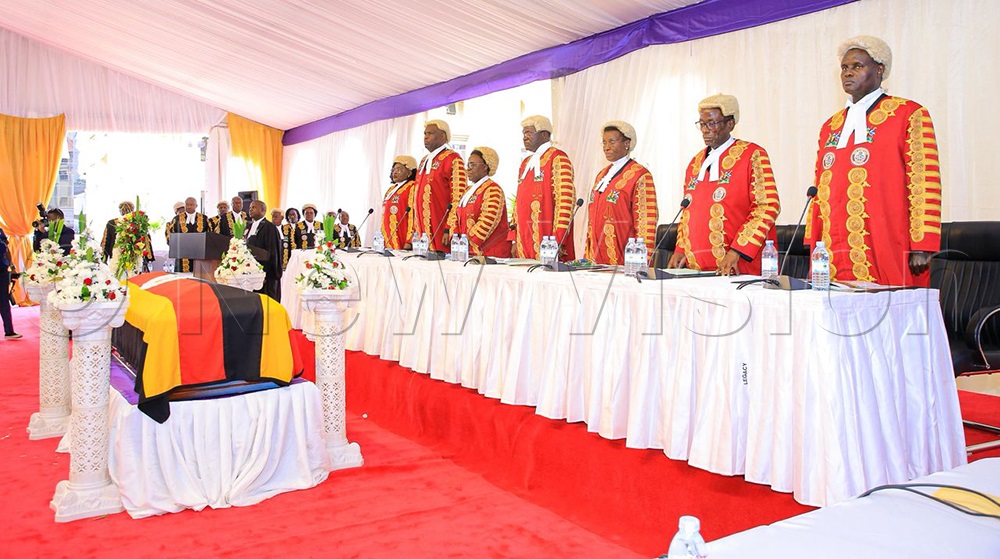 newvisionwire's tweet image. 📸 In pictures: Judiciary honours Justice George Wilson Kanyeihamba
Several judicial dignitaries graced the Supreme Court special sitting.
DETAILS👉 buff.ly/3mPSgzO
#VisionUpdates