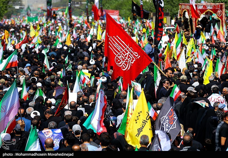 sadegh_35's tweet image. اگر در عاشورا «هل من ناصر» شنیده شد، در این جنگ ۱۲ روزه، صدای لبیک مردم ایران بود که از خوزستان تا خراسان طنین انداخت.
امام حسین تنها نماند؛ ما فرزندان اوییم.
#حب_الحسین_یجمعنا
#ایران_امام_حسین