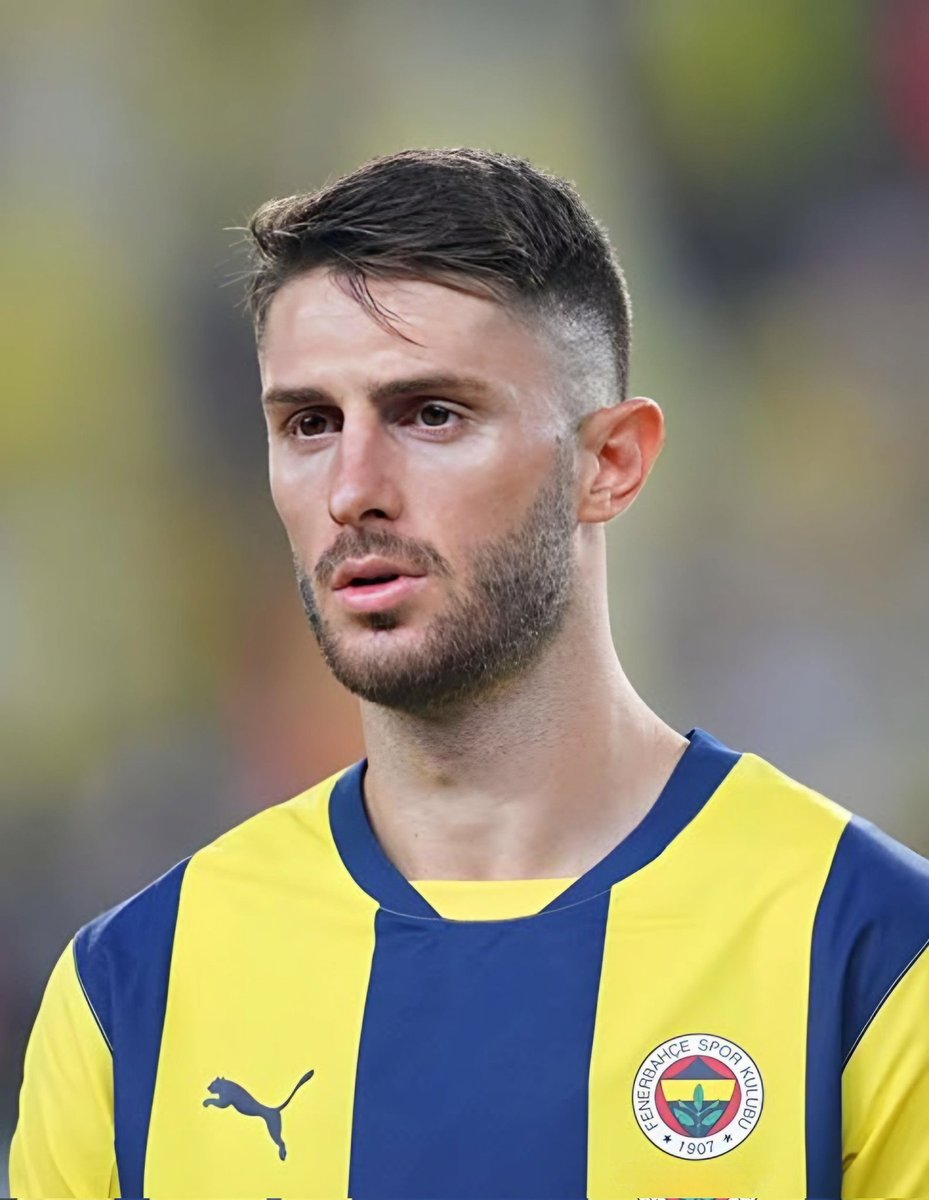 FFTVofficial's tweet image. 🚨 İsmail Yüksek, Fenerbahçe'nin oynadığı 3 hazırlık maçı kadrosunda da yer almadı.