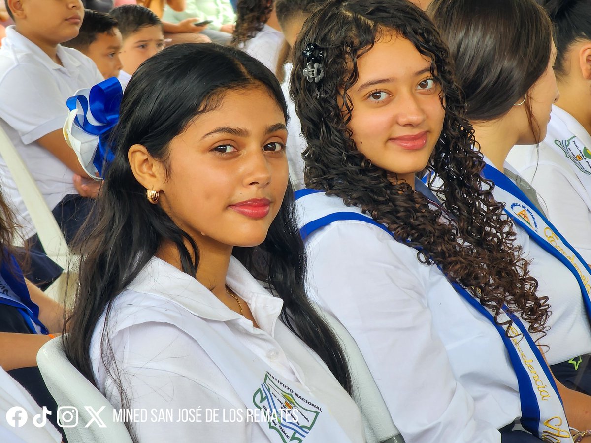 Estudiantes participaron en acto de celebración en ocasión del Estudiante Nicaragüense 🇳🇮

En esta fecha conmemoramos la Gesta Heroica del 23 de julio de 1959, cuando estudiantes de la UNAN-León ofrendaron su vida en defensa de los derechos del pueblo nicaragüense.
