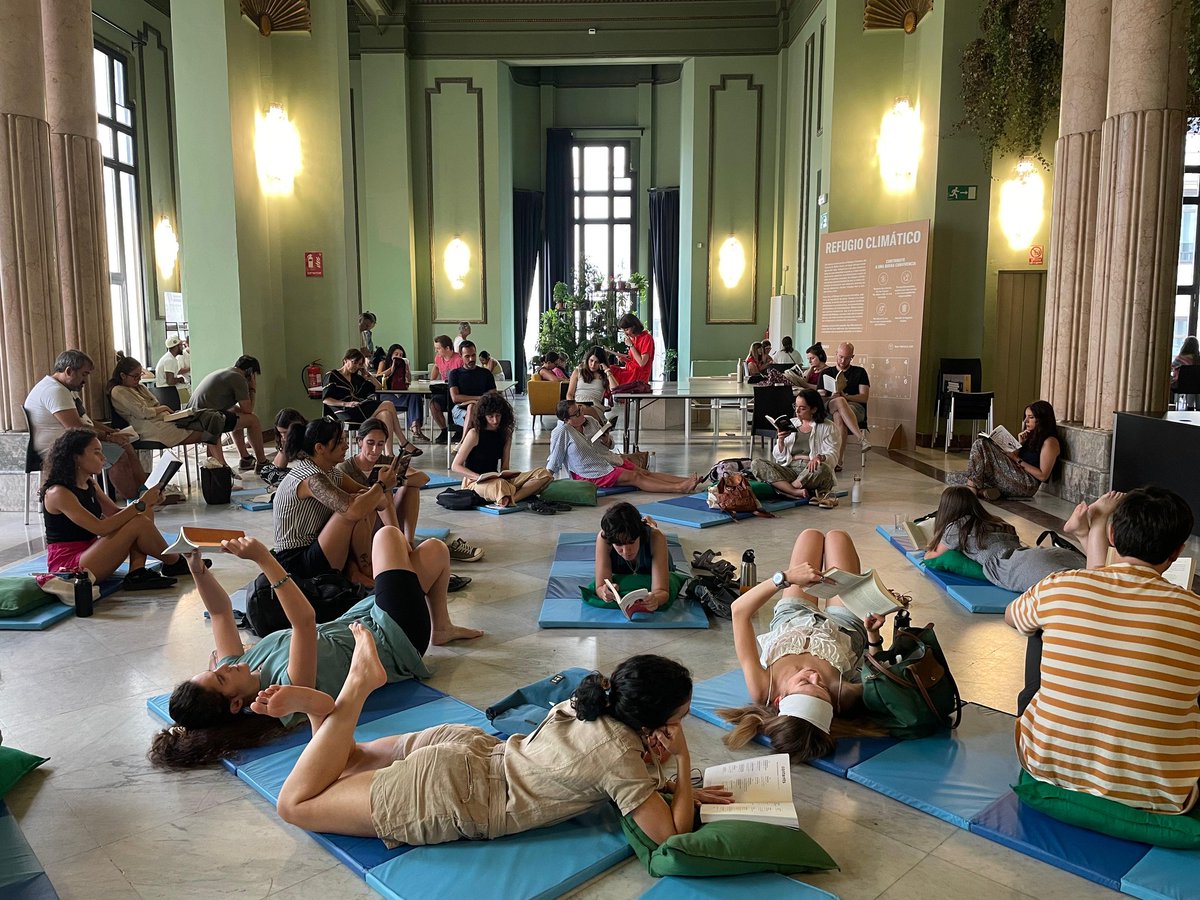 cbamadrid's tweet image. Sin pantallas, sin prisas, sin ruido.
#ReadingParty con nuestra @SURescuela y @LaImprenta_ en el #RefugioClimático 🌿
