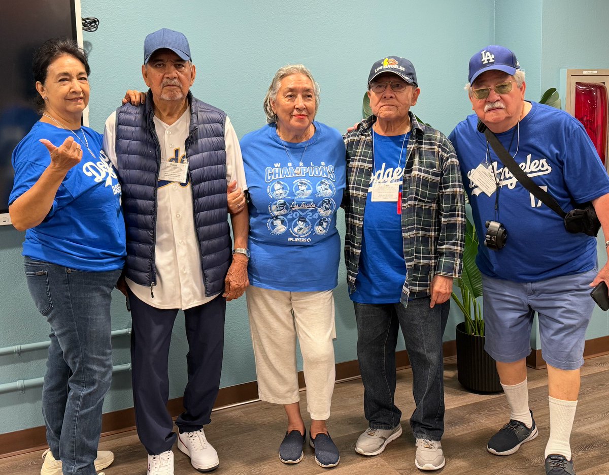 SBSSla's tweet image. Our SBSS members are Dodger-bound! 💙 With help from our Tech Ed team, they accessed their MLB app tickets and got game-ready in full Dodger gear. Before heading out, they chanted “LET’S GO DODGERS!” — we’re excited to cheer on the Boys in Blue! ⚾️🙌 #SBSS #LetsGoDodgers