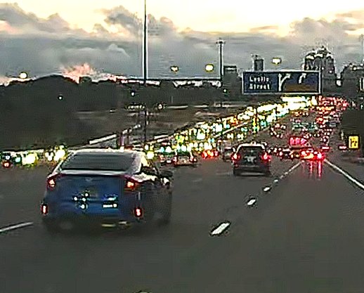 OPP_HSD's tweet image. Attempted Carjacking Investigation:

#TorontoOPP is investigating an attempted carjacking incident that took place on July 17, 2025, at approx. 9:10 p.m. on #Hwy401 WB Collectors at Leslie St. #Toronto

A blue Honda Civic rear-ended a Porsche Panamera in an attempt to steal the…