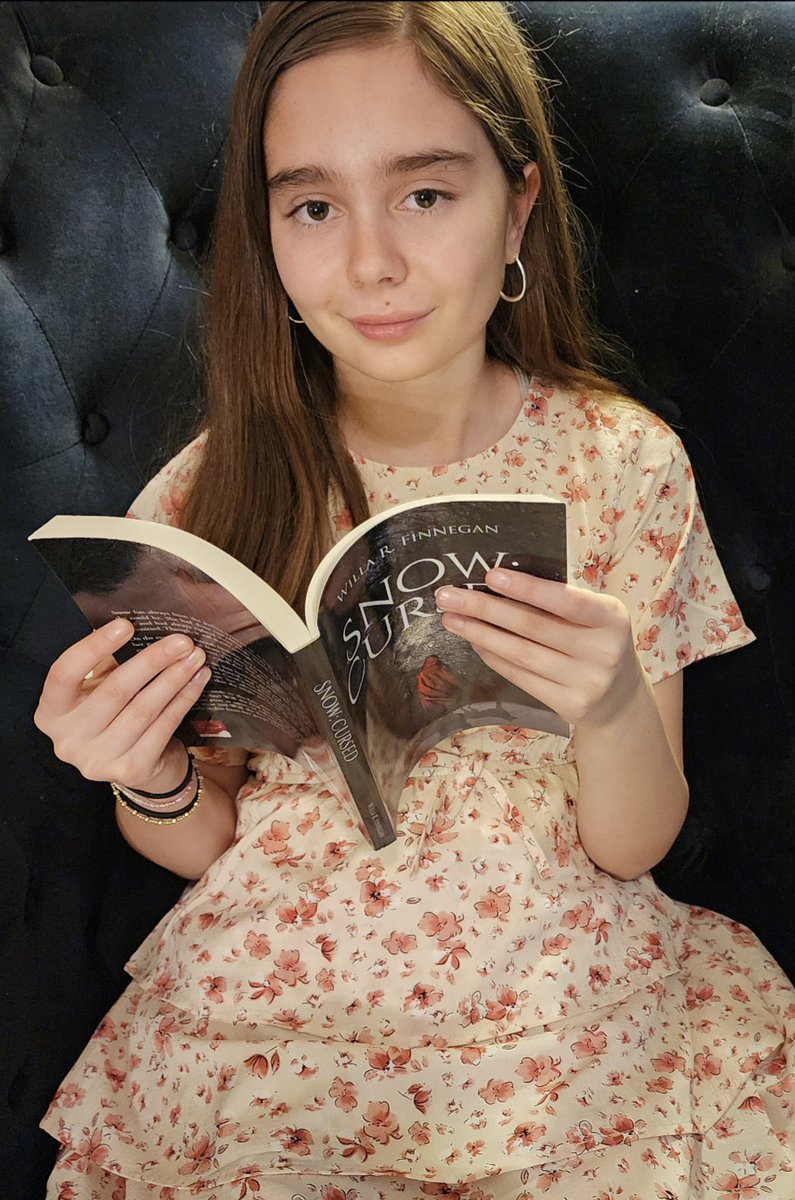 writerfinnegan1's tweet image. Happy #ShamelessSelfpromoWednesday everyone! #WritersLift time! Please drop the details of your written masterpiece.
How many thirteen-year-old authors do you know?? Here's one, ME!
"Thirteen-year-old, award-winning author,…