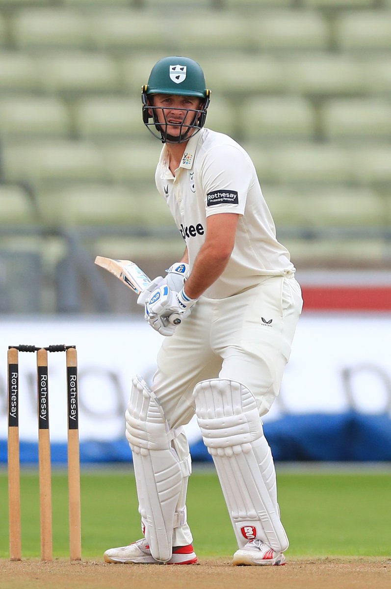 WorcsCCC's tweet image. Rodders and Libbs have started well in reply here, moving to 25 without loss with 2 overs remaining in the day! 👏
