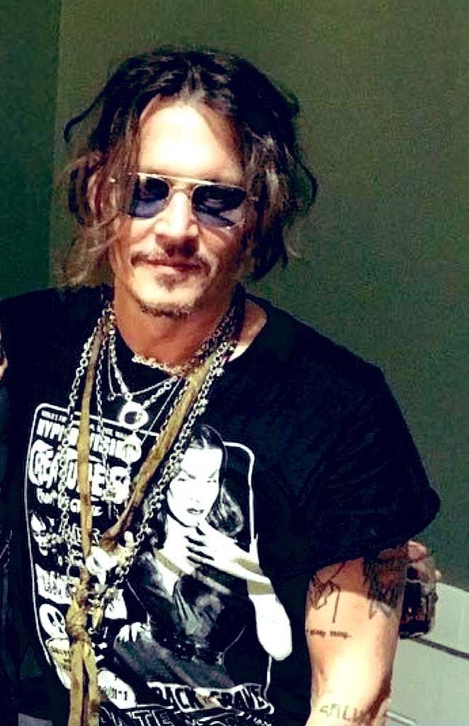 GatsbyV82246's tweet photo. @movieweb Johnny Depp the most handsome man that you are and forever ♾️ in the hearts 💞 of the people!
Johnny Depp LOVE 🥰
Johnny Depp FOREVER ♾️
#HydeProject
#JohnnyDeppKeepsWinning https://t.co/XliFV4Fnyr