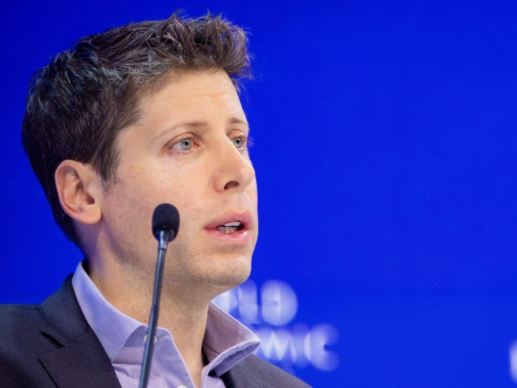EvanKirstel's tweet image. Sam Altman: AI will cause job losses and national security threats artificialintelligence-news.com/news/sam-altma…