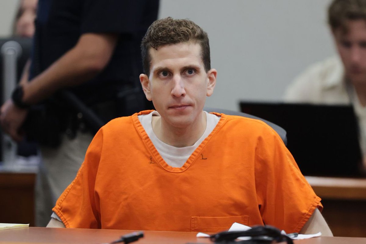WynnWs's tweet image. Bryan Kohberger has been sentenced to life in prison without parole for the murders of four University of Idaho students. cnn.com/us/live-news/b…
