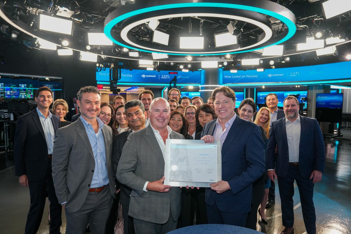 NasdaqExchange's tweet image. 🔥 Personalized spine surgery pioneer @carlsmed is officially #NasdaqListed! 👏