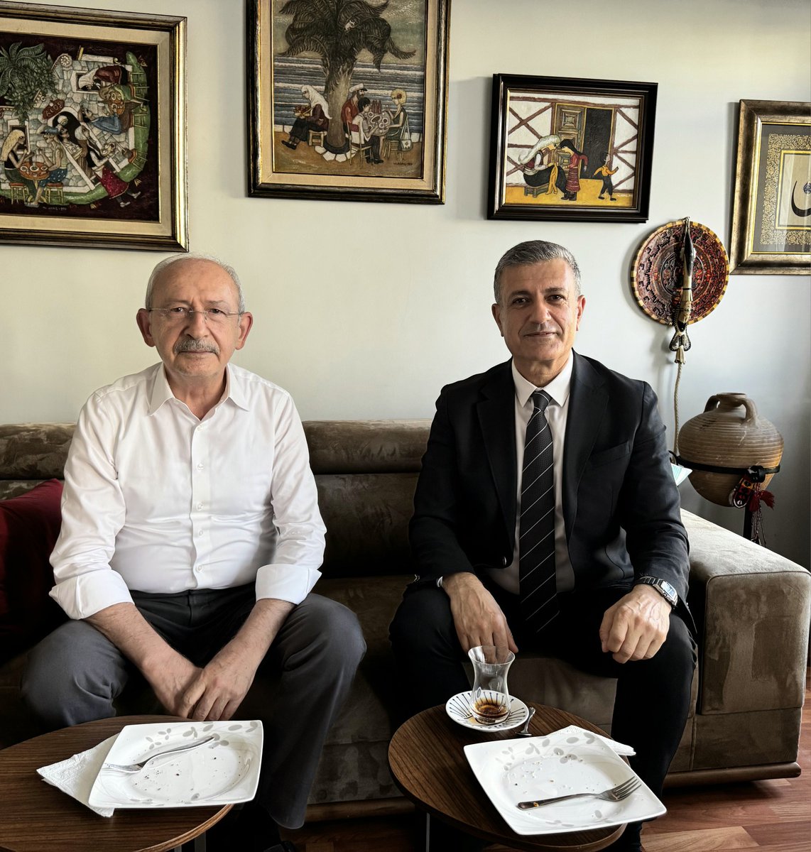 Kemal Deniz Bozkurt (@kdenizbozkurt) on Twitter photo İkiz kardeşi Adil Kılıçdaroğlu'nu kaybeden 7.Genel Başkanımız Sn. Kemal Kılıçdaroğlu'na taziyede bulundum.
Adil Kılıçdaroğlu'na bir kez daha Allah'tan rahmet, yakınlarına ve sevenlerine sabırlar diliyorum.<a href="/kilicdarogluk/">Kemal Kılıçdaroğlu</a> İkiz kardeşi Adil Kılıçdaroğlu'nu kaybeden 7.Genel Başkanımız Sn. Kemal Kılıçdaroğlu'na taziyede bulundum.
Adil Kılıçdaroğlu'na bir kez daha Allah'tan rahmet, yakınlarına ve sevenlerine sabırlar diliyorum.<a href="/kilicdarogluk/">Kemal Kılıçdaroğlu</a>