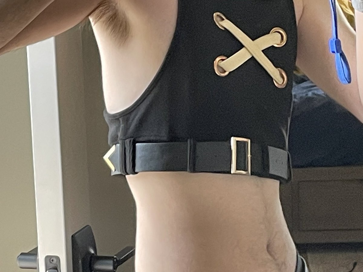 nephyrus's tweet image. !!!!! my jinx shirt from stitchspring came in! it’s so comfy and well made i love this thing omfg AND IT COMES WITH A BELT😭😭😭