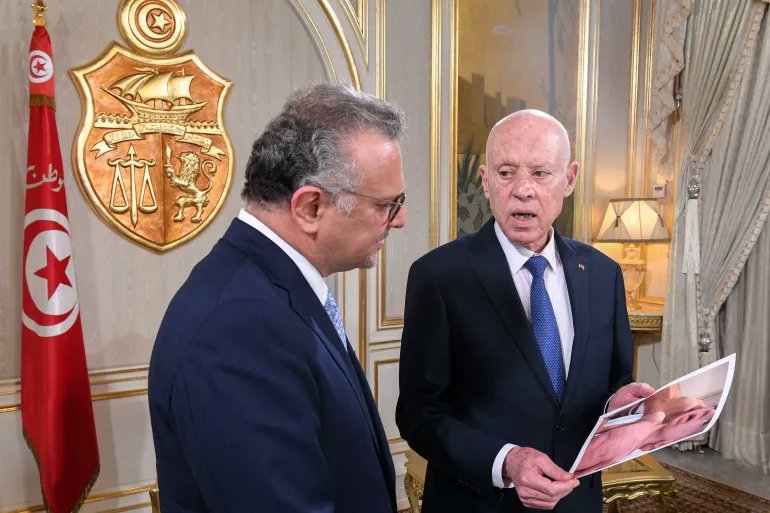 ClaudaTanios's tweet image. Tunisia’s President Kais Saied shows US envoy Massad Boulos pictures of starving children in Gaza
📸 @AFPphoto