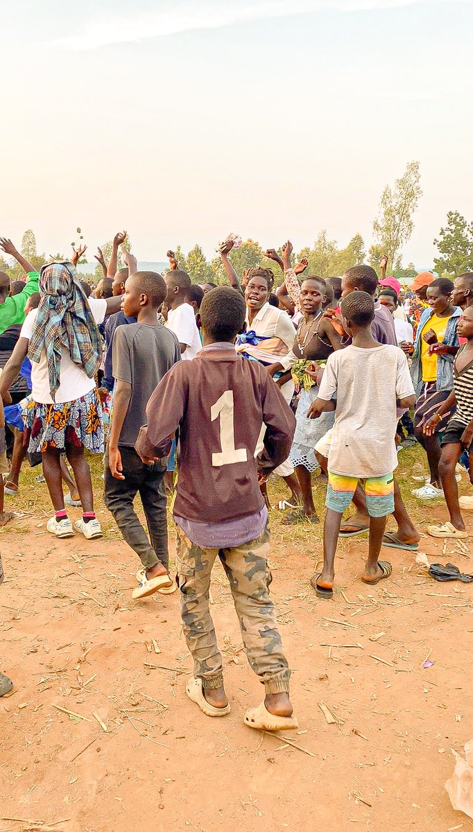 ezi2011's tweet image. Poverty is not a destiny.Through Musevenomics,our pple can use the land they have,the PDM funds to create wealth,transform their lives,and break the cycle of dependency.#PDM #WealthCreation #AyivuEast @KagutaMuseveni @mkainerugaba @KagutaNzeire @chairtoyota @NRMOnline @job_matua