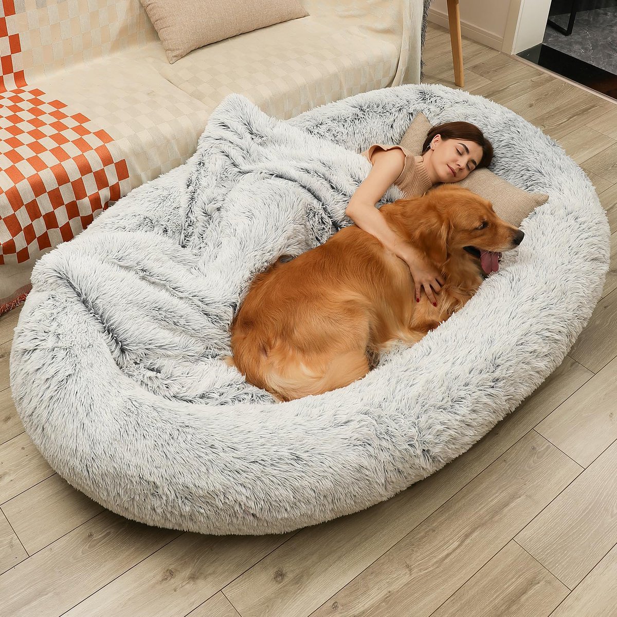 GucciTheMod's tweet image. Bed frames and mattresses are overrated.
I’m buying a giant dog bed those look comfy af.