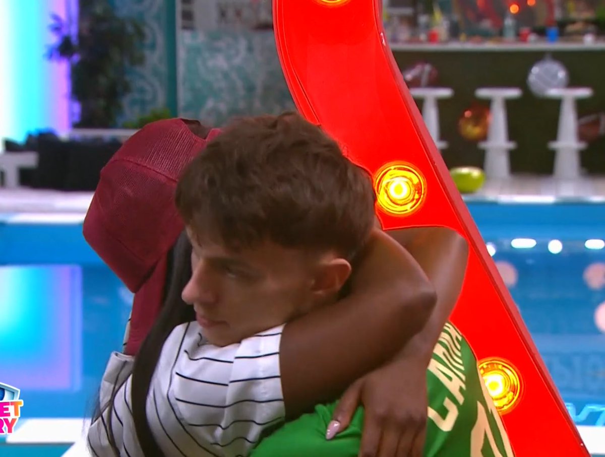 useerr_76's tweet image. Le duo final que vous le vouliez ou pas #Secretstory #SecretStoryLeLive #SecretStory13 #secretstory2025