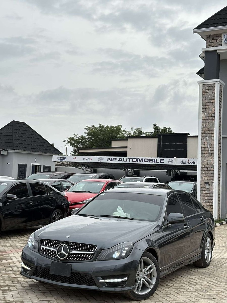 Automall_ng's tweet image. Distress sale!!
Extremely clean Mercedes Benz c300
2009 model
Price:6.5m
Duty: paid
Location: Abuja
Verydarkman
@abujastreets @__yellows
Retweet pls馃檹
